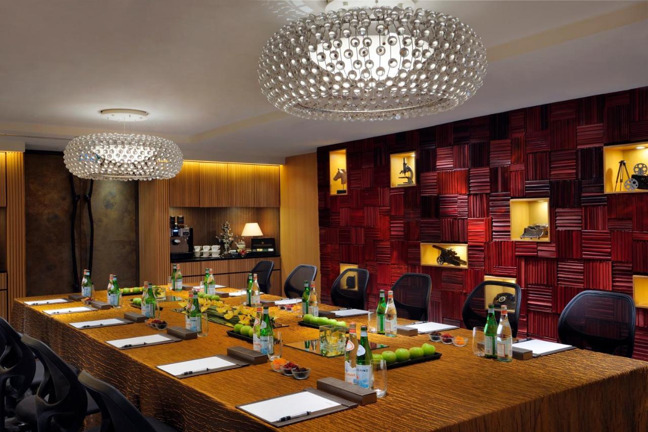 Oasia Resort Sentosa By Far East Hospitality Сінгапур Екстер'єр фото Meeting room at The Westin Mumbai